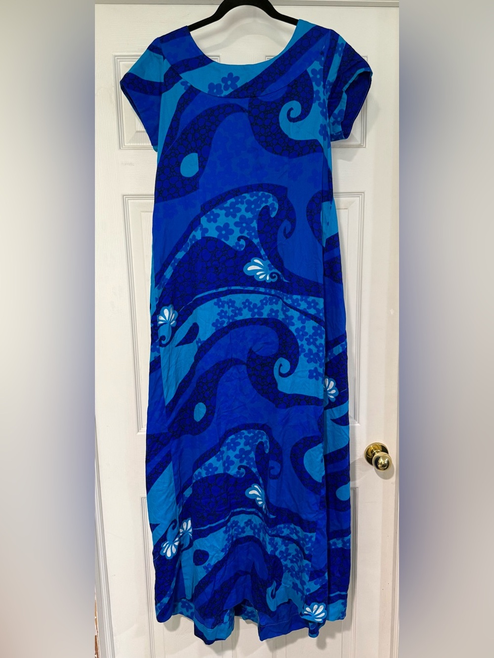 Vintage 1960’s Hawaiian Muumuu Maxi Dress - Women's Flowing Summer Dress